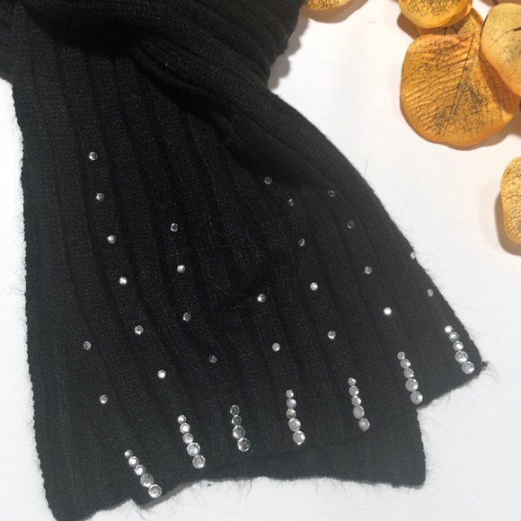 2/15$ Hat and marching scarf in back with sequins - Picture 3 of 4